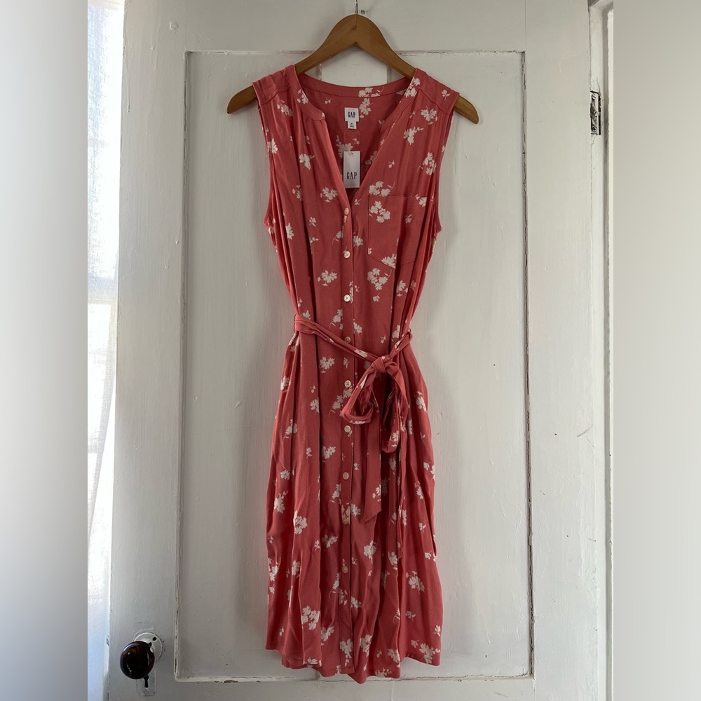 Gap NWT Women’s Pink Floral Button Front Dress Size Medium Tall